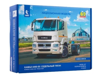 Сборная модель AVD Седельный тягач КАМАЗ-5490-S5, 1/43