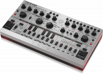Синтезатор Behringer TD-3-MO-SR басовый