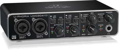 Аудиоинтерфейс Behringer UMC204HD