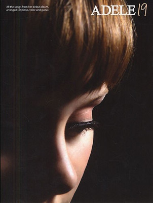AM993729 ADELE 19 PIANO VOCAL GUITAR BOOK